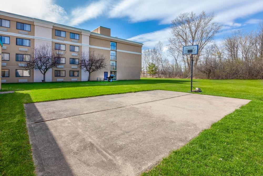 Days Inn By Wyndham Plattsburgh Exterior foto